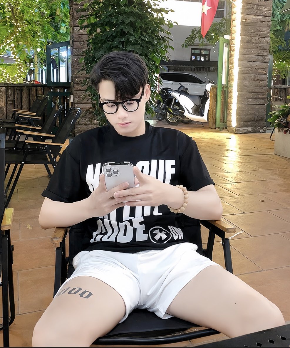 mohamed_020000's tweet photo. hello mấy ní😚 https://t.co/KgfOm8xKv7