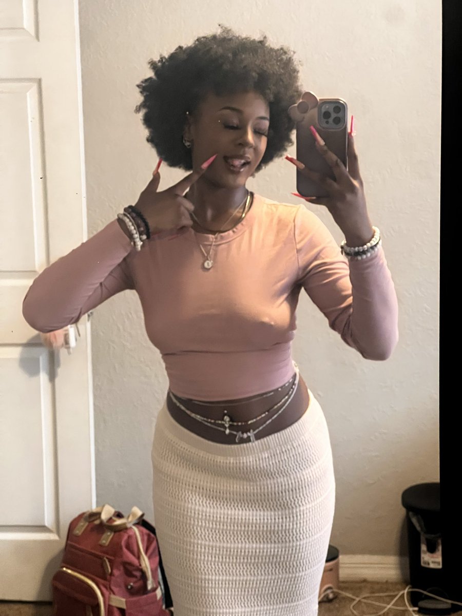 sexxyteed's tweet photo. How do i look?

#chudaivideos https://t.co/iFQ0WRmrF7