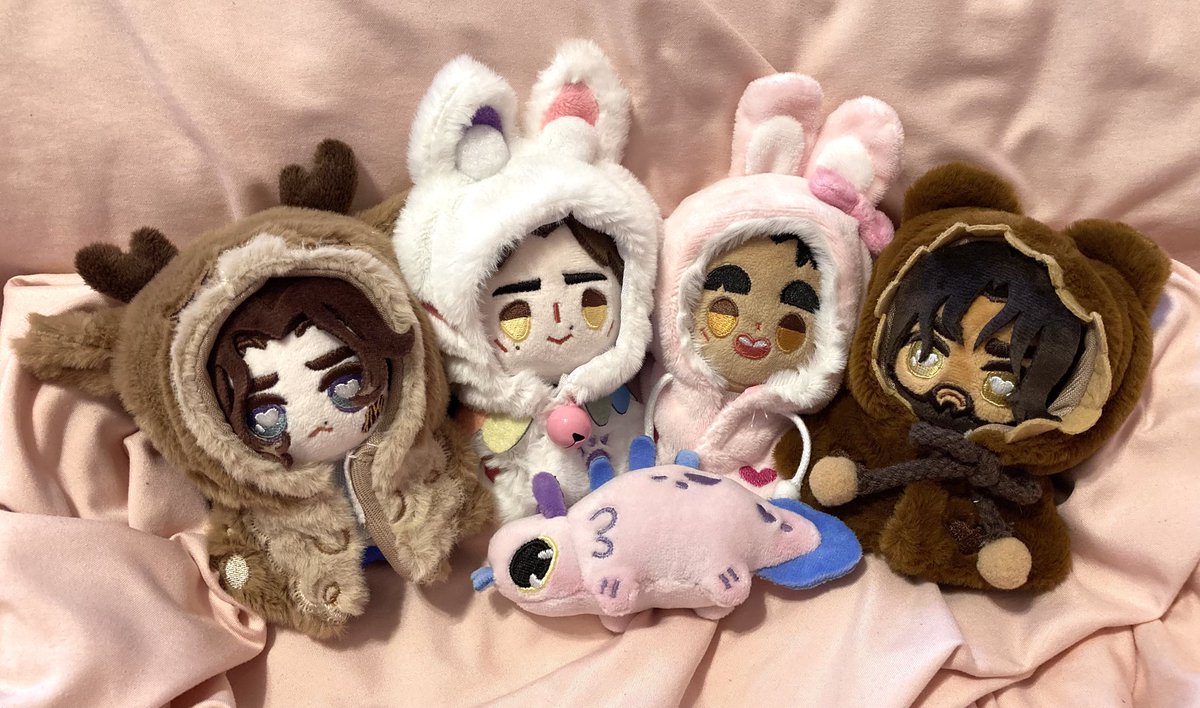 JubilantCrumpet's tweet photo. Bonus all my boys together in their cutest attire plus Rio!!! https://t.co/shsGPOj96x