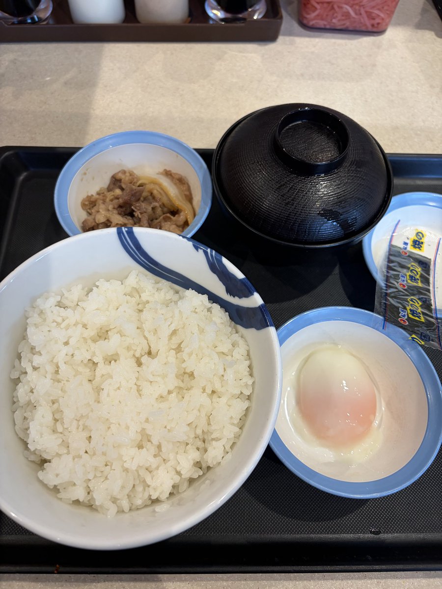 DAEG_sgs's tweet photo. トレ後の朝飯😋

同じバイク乗りでも苦手なのが某🇺🇸バイク集団なのだが一貫して無法、無礼🤧
某そうめん屋で割り込まれて揉めた時は締め〇〇してやろうかと…🙄
無論ちゃんとした人はいるのだろうけど個人的には見た事ない😂
後、爆音で来て混んでいようが横一列に並べたがるのあれ何？😅 https://t.co/ScSnbylgKy