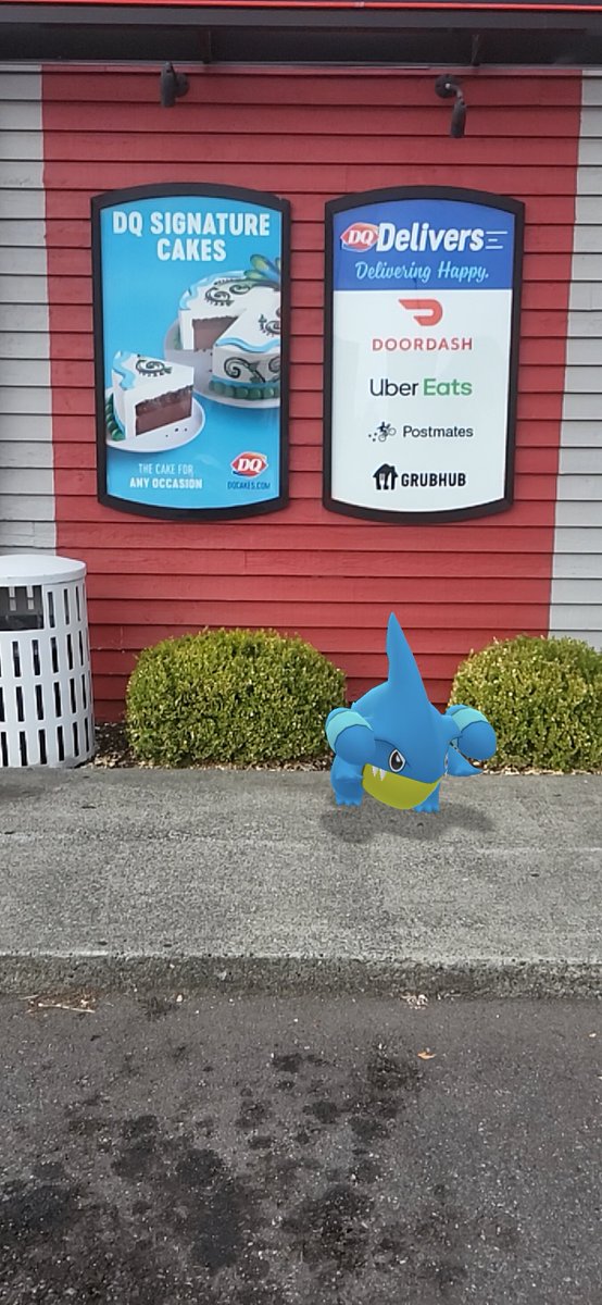 Zakku_san's tweet photo. This Shiny Land Shark wants to eat some Ice Cream Cake. #Pokemon #PokemonGO #ShinyPokemon #Gible #ShinyGible #TeamShiny #Shundo #Background #BackgroundShiny #BackgroundShundo #PokemonGOCommunityDay #GibleCommunityDay #GOSnapshot https://t.co/tMpK5E2uWn