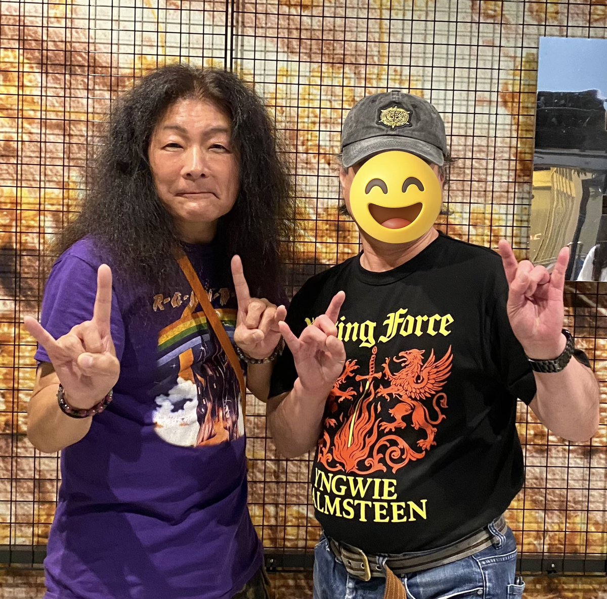 Hiroshi2k0714's tweet photo. 昨日、#ChaseTheRainbow を見た。元々はDeep Purple Mk.2のラインナップに目を引かれたイベントだった。#DioKen さんが参加されてるので気になっていた。

ライブの音もメチャ良かったし楽しかった🤘😄 https://t.co/IXLxCVus8r