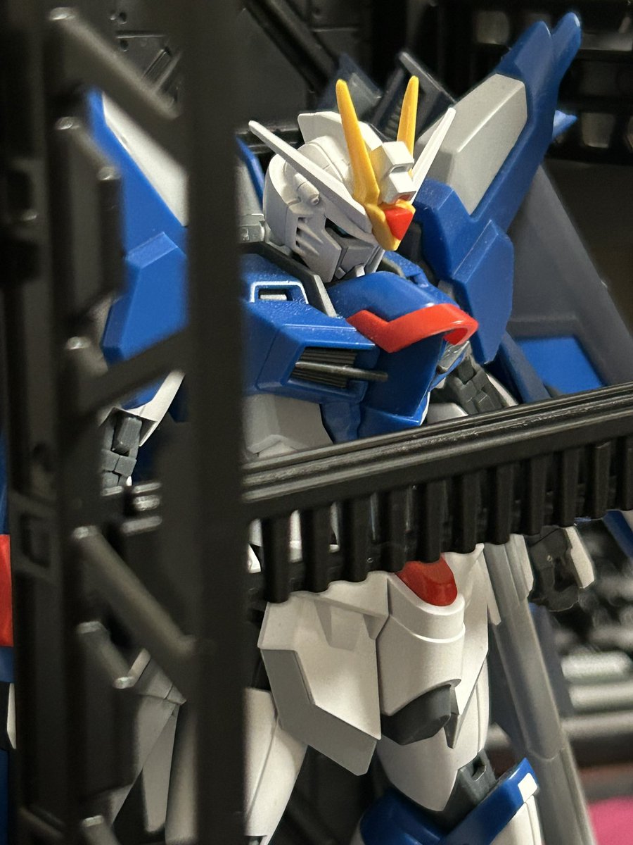 runyan42632404's tweet photo. ちょっと前に話題になってた100均のプラモスタンド最高すぎるかもしれない･:*+.(( °ω° ))/.:+ https://t.co/3UncO6M0w8