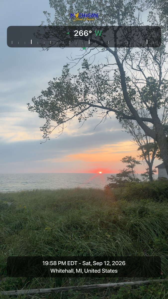 MiStormChasers's tweet photo. A couple really impressive shots of tonight's sunset and sunset glow across the Lower Peninsula sent in via the Michigan Storm Chasers app!

Reminder, streamline all of your fair weather and stormy weather reports through our app, free to download for iOS and Google Play devices.

All photos taken between 7:30 and 8:30 pm EDT 9/12/26.
