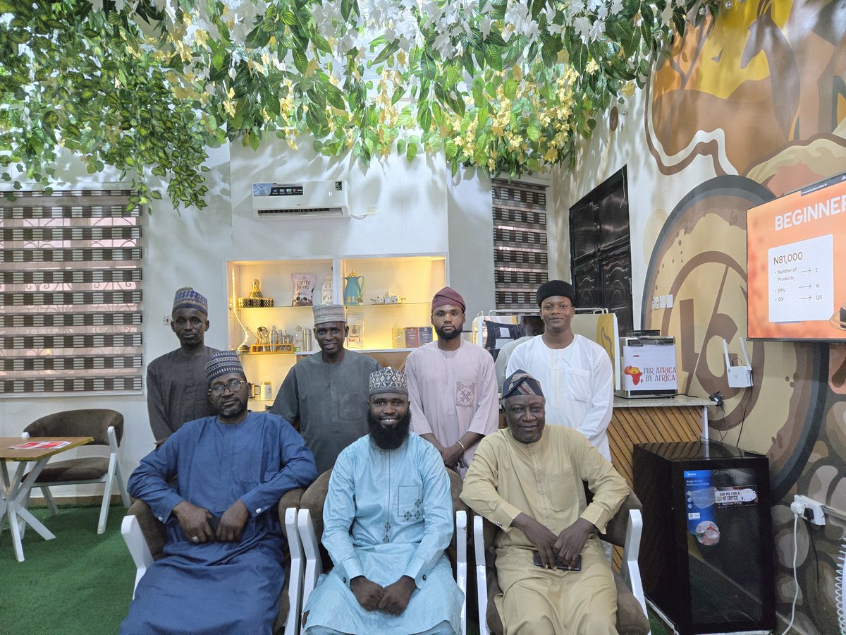 Abumaryam_2's tweet photo. The Kano-based entrepreneurs in the coffee sector achieved remarkable success in Kano.*  
Their strategic operations and market expertise contributed significantly to the growth of the coffee industry in the region.
Lingzhi-Africa
Lingzhi-Kano
Month-Of-Association https://t.co/Za1tW75I76
