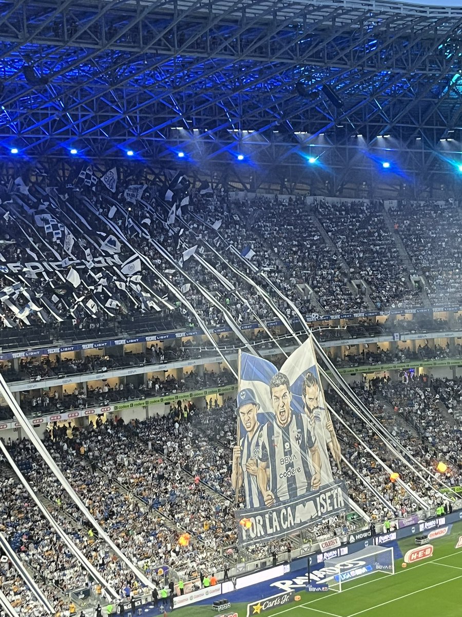 bito2000's tweet photo. El tifo 🤩 https://t.co/1KIDB1jMlO
