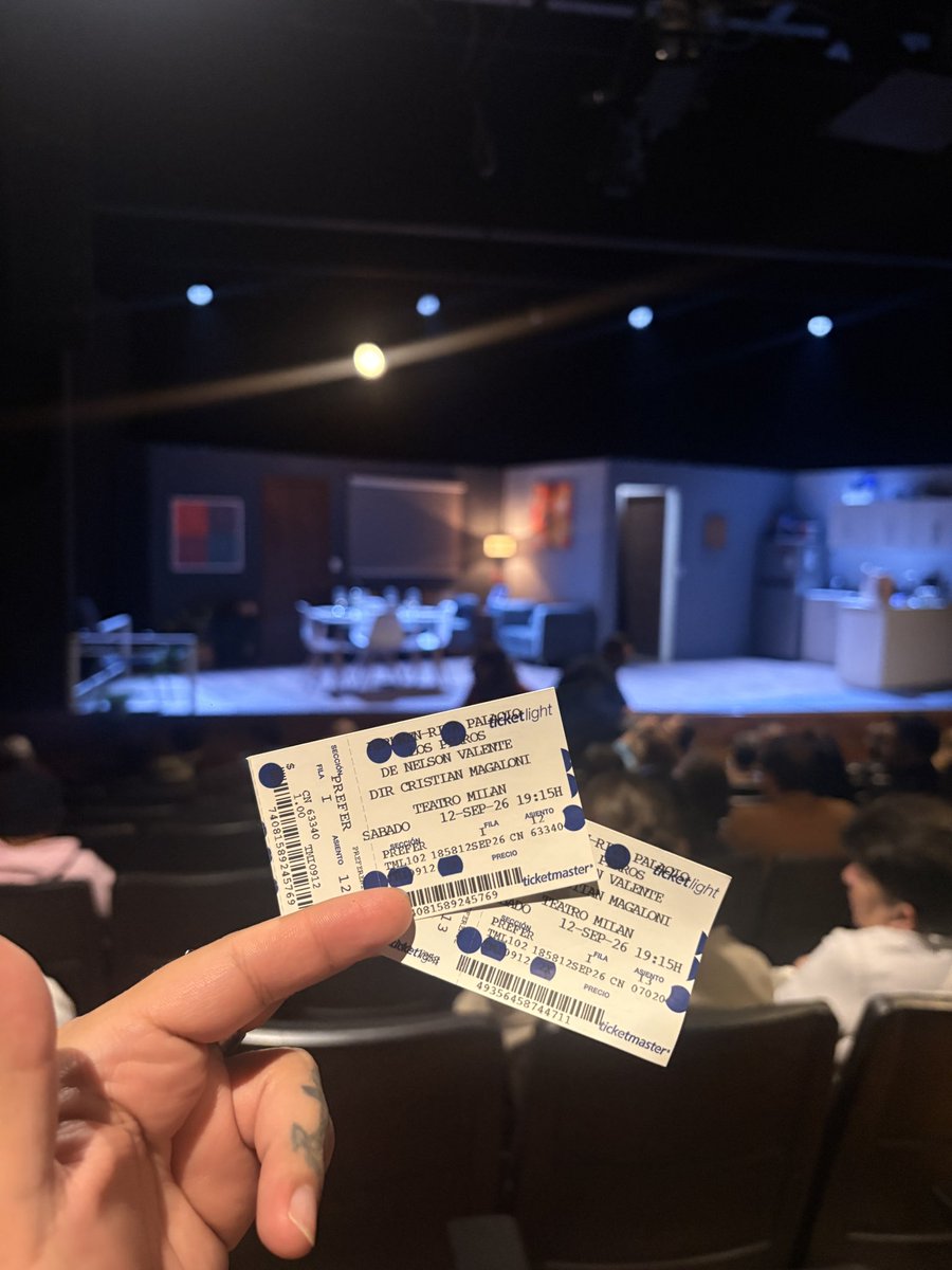 _donmanu_'s tweet photo. @venalteatroMX Muchas gracias por los boletos para #LosPerros 👌🏻 https://t.co/47QeH0iEwb