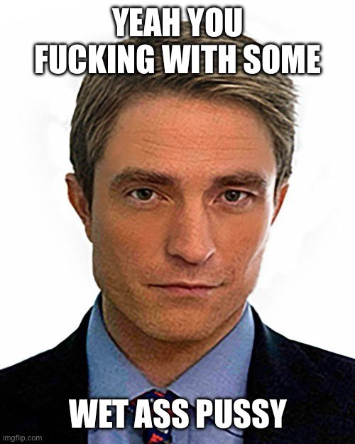 FlyWhiskers's tweet photo. fuck it im making a thread of every single robert pattinson meme i see https://t.co/pAp8u1nQDy