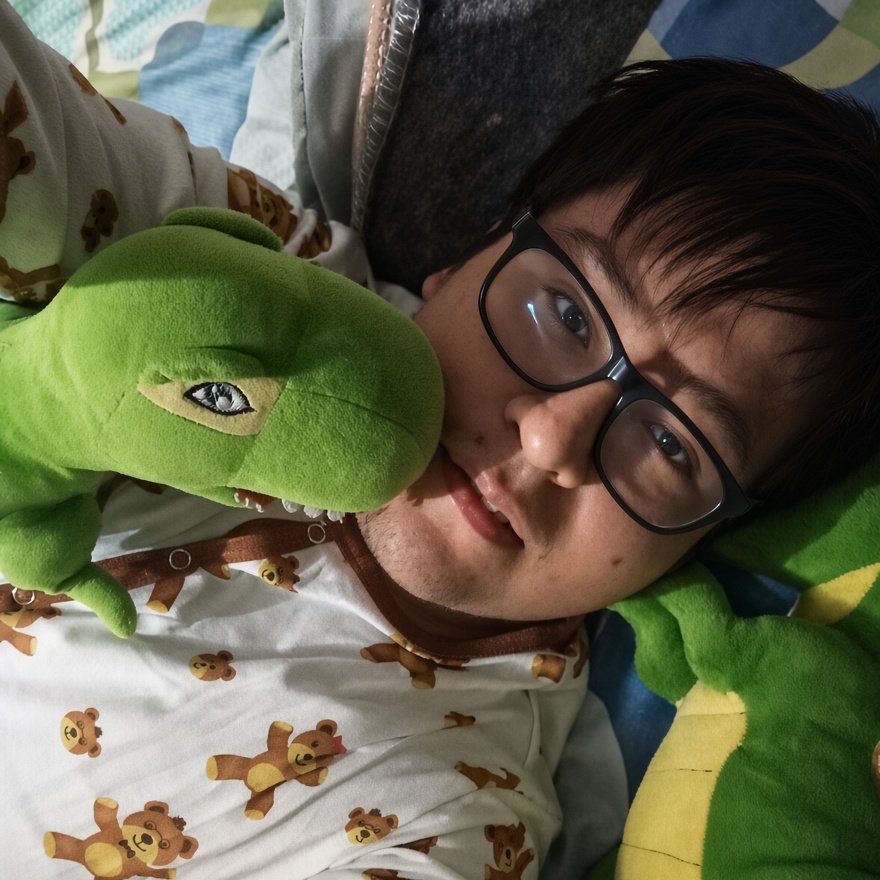 xGeraABx's tweet photo. Feeling extra little tonight 🥺💕.

Cuddled up in my favorite teddy-bear onesie with my big green dino protector keeping me safe…

Giggles, snuggles and pure little space vibes 🦖🧸.
#ABDL #AdultBaby #LittleSpace #CozyLittle #TeddyBearOnesie #AgePlay #LittleBoy https://t.co/z8UtuwbiRl
