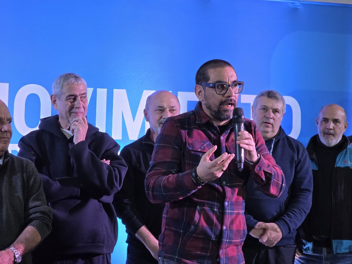 rodrigo_arist's tweet photo. 📍 Coronel Suárez

Hoy compartimos un nuevo plenario del Movimiento Derecho al Futuro, junto a compañeros de toda la Sexta Sección.

Estos encuentros nos permiten escucharnos, intercambiar miradas sobre la realidad de nuestros distritos y compartir experiencias para pensar juntos los desafíos que tenemos por delante.

Seguimos construyendo este espacio desde cada distrito, con organización, encuentro y compromiso junto a Axel.

Desde el interior bonaerense tenemos mucho para aportar, no solo a nuestra Provincia, sino también a la construcción de una alternativa para la Argentina.