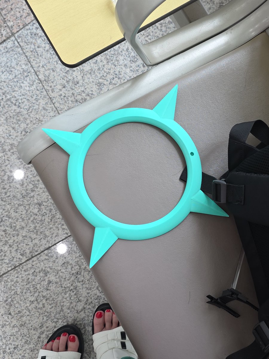 ddam7080_'s tweet photo. +궁우 껀줄 알고 가지고 온 아리아 헤일로 땜에 오늘 하루 천사링 없는 궁우 될 예정... https://t.co/84mBUtGRJS