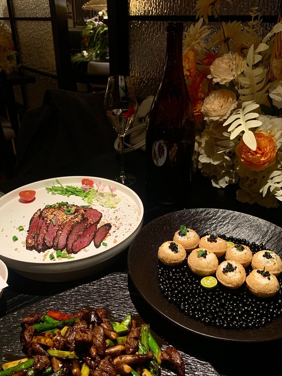 ChenTravelDiary's tweet photo. Exquisite food and wine, perfectly paired, every bite is an ultimate delight https://t.co/K771w5hjJ1