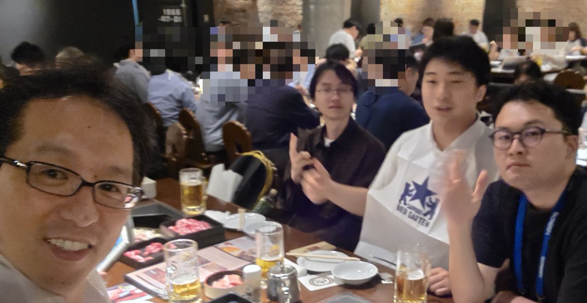 keio_photon's tweet photo. 先週は応用物理学会にて研究成果を発表してきました。発表のあとに打ち上げでサッポロビール園で、ジンギスカンを食べてきました。研究も楽しむことも全力です！ https://t.co/mFSvv69xRO