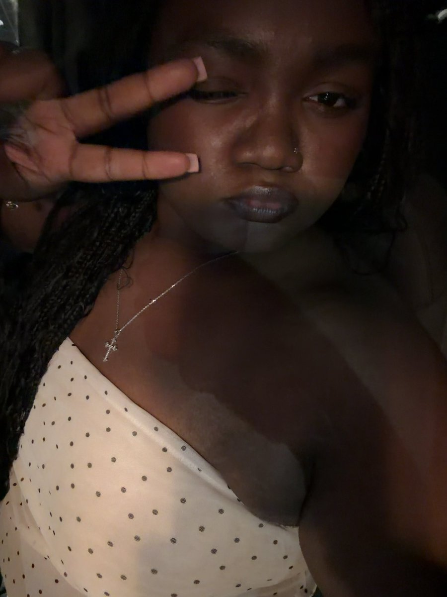 brookscores's tweet photo. we just wanna keep the peace 🧘🏾♀️#utwtselcaday https://t.co/J43Uj81jU5
