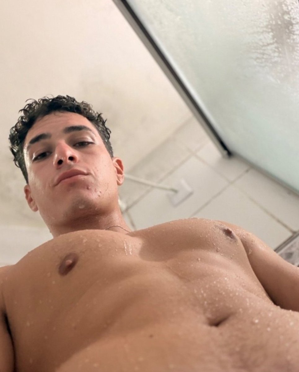 realsantireyes's tweet photo. How's the view 😈 wanna join??

Retweet+like+comment= 🎁 🎁 
Telegram: @Sprivatetg

#latino #argentina #gay #shower #fitness https://t.co/Szx0E1XFlq
