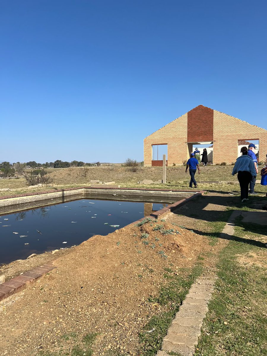 Our_DA's tweet photo. Swimming pools or health hazards?

DA Mangaung Mayoral Candidate Werner Pretorius went on the ground to see how ANC-run municipalities are failing to maintain their public spaces.

It doesn’t have to be this way. The DA has a plan to get our towns working again.

See our plan: https://t.co/jL2n7SwBxV