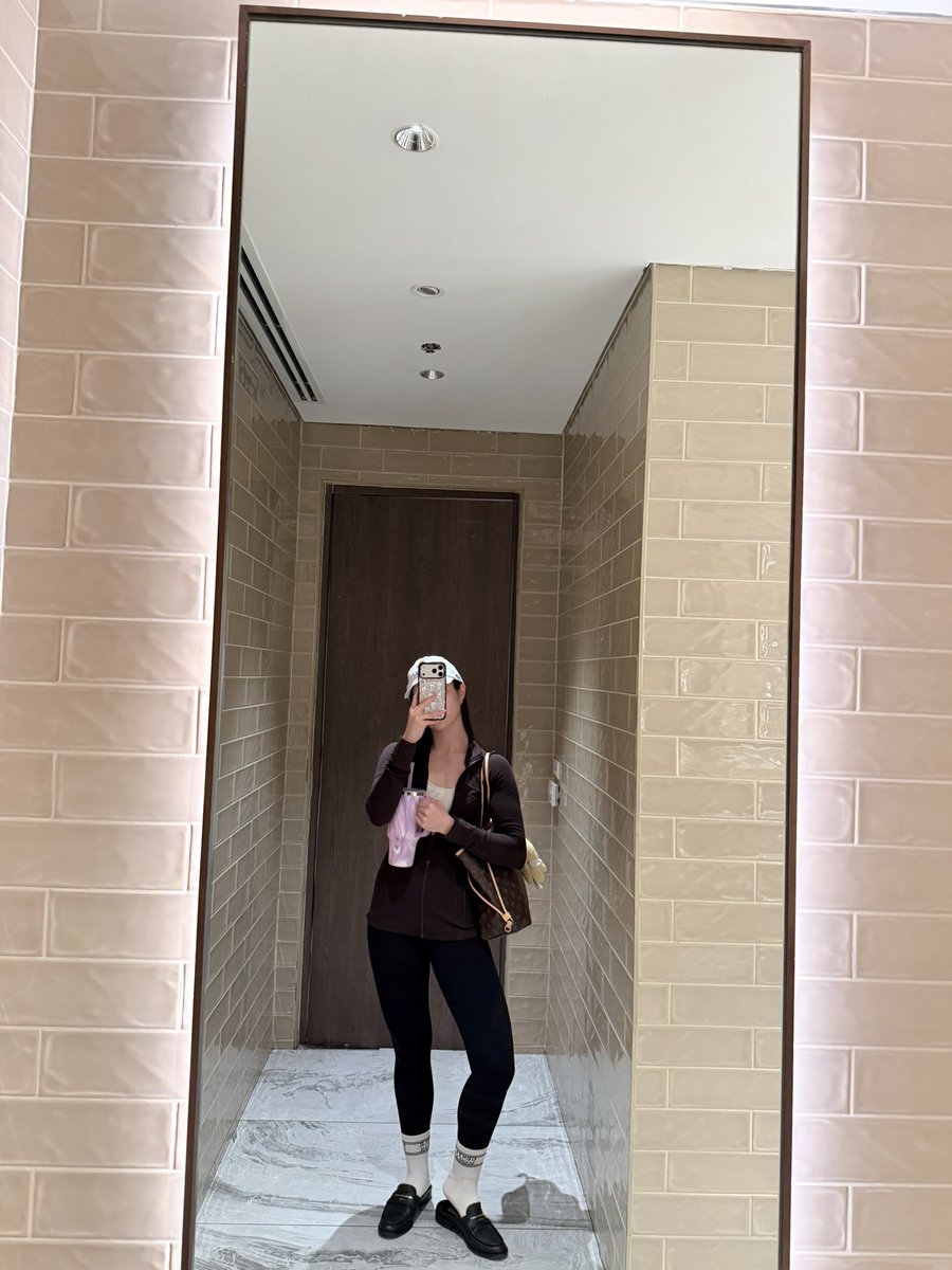 ginnynatnicha's tweet photo. https://t.co/h6zBGaqOtK