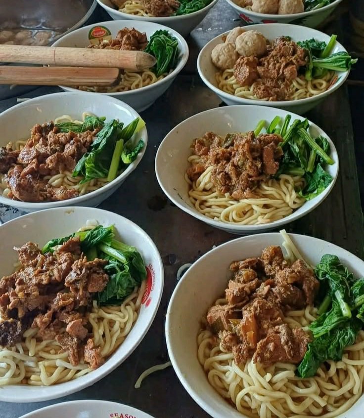 wanadusana's tweet photo. ️️ ️️
▋  MIE AYAM BANG JONI,
      PUJASERA NADI.
      MINGGU, 13/09 | 11:37 WIB.️️

Nyarap mie ayam supaya jadi orang DKI asli.
️️ ️️ https://t.co/MHI94I1Ezd