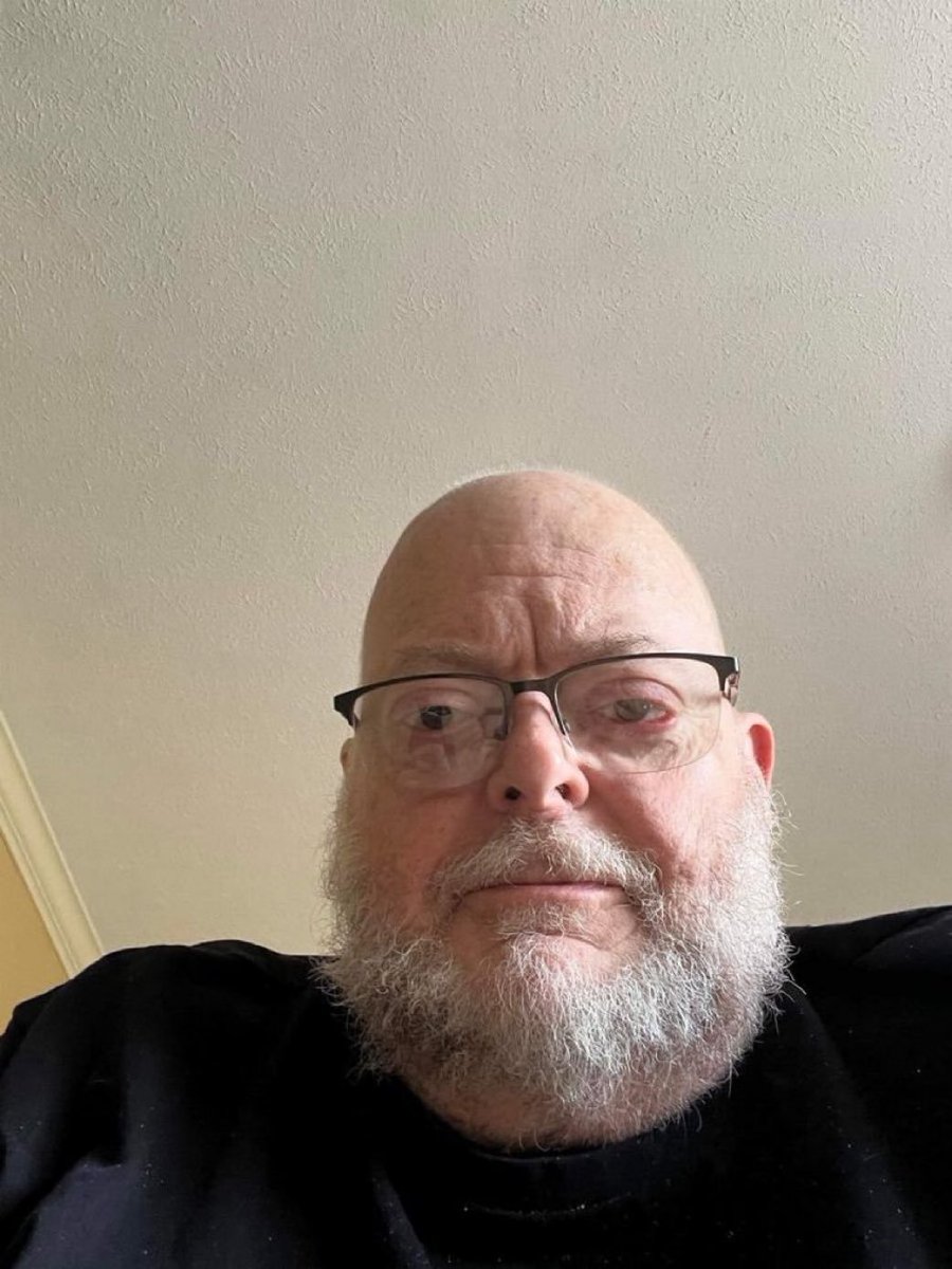 JohnSmithx9gq8's tweet photo. Can I dm you? https://t.co/4sfMBKWxe3