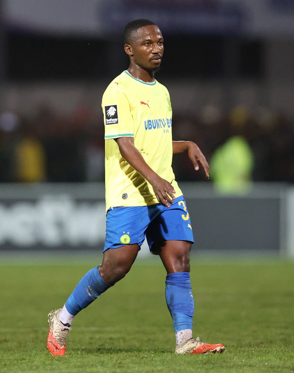 Masandawana's tweet photo. The fight continues! We turn the page and keep building towards the next one 💪

#Sundowns #BetwayPrem #NeverStopRising https://t.co/Mf2Me05Pax