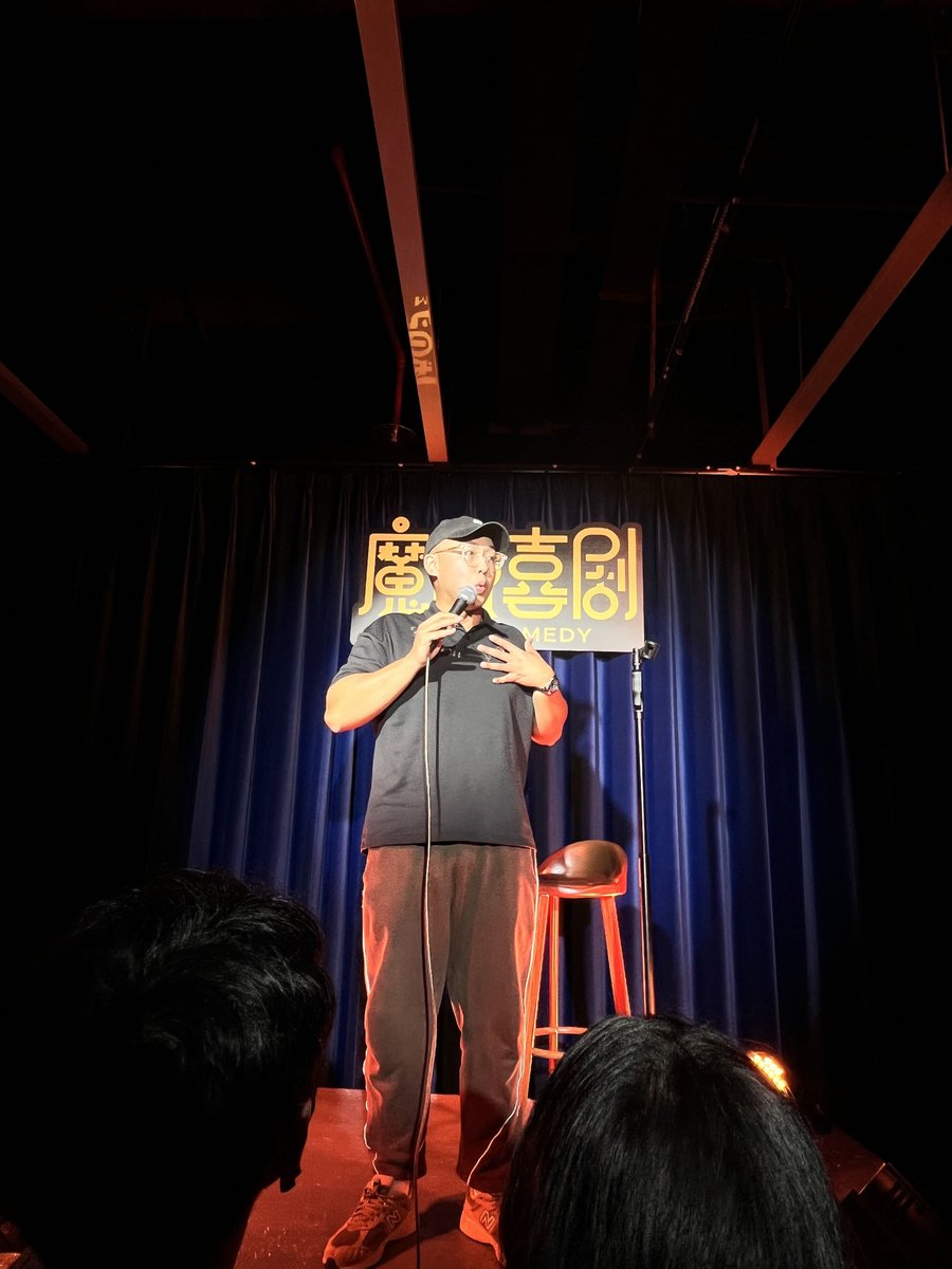 deepz147996's tweet photo. Just got roasted by the crowd mid-standup—turns out my “I do public speaking” LinkedIn bio is full of lies. If you clapped louder when I messed up my lines, say it to my face, not your phone. #StandupLife， https://t.co/jTdgmfFg4W