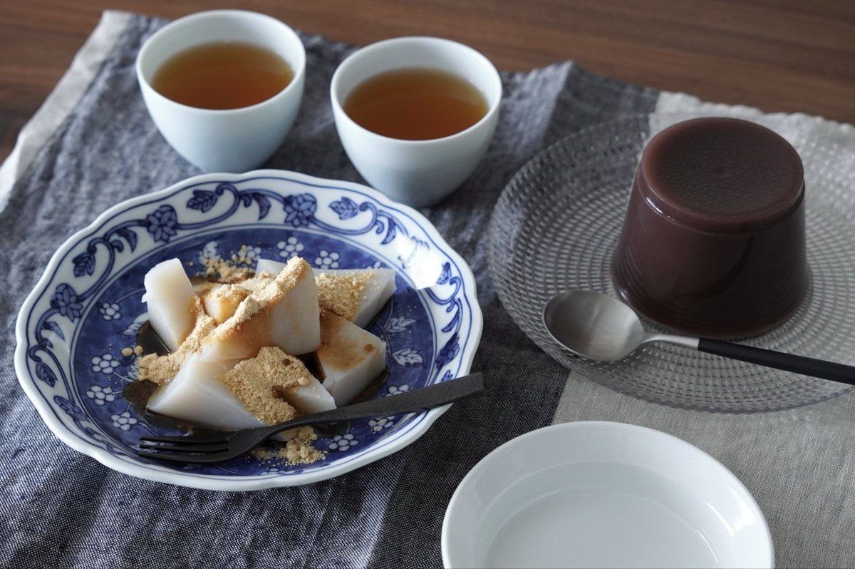 Sweet016En's tweet photo. 梅園いろいろ。豆かんの豆の塩気が効いていて、結構量があるのに食べ飽きずに最後まで美味しくいただきました。お茶もすすむ良いお味。お店であわぜんざいも食べたくなりました https://t.co/yY5YCHTiSg