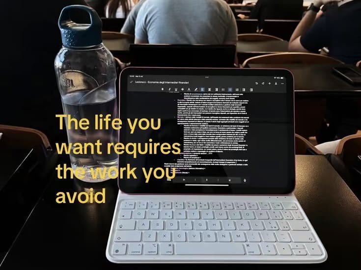 Aurielle007s's tweet photo. Work for the life you want. https://t.co/VgxcU5jwOv