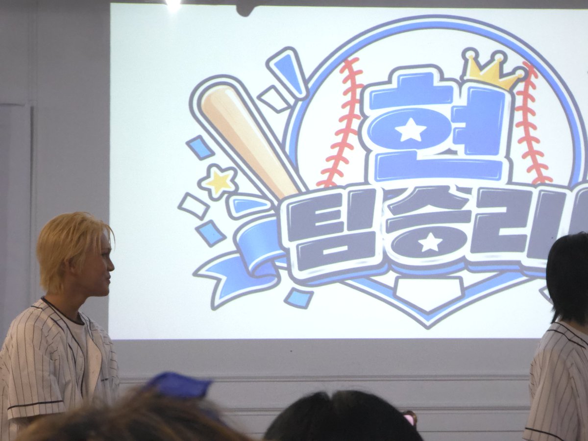 volx0726's tweet photo. 팀 김진형 우승
정말 감동적입니다 이 아기 가위바위보도 잘하고 https://t.co/3ur8fM1PTx