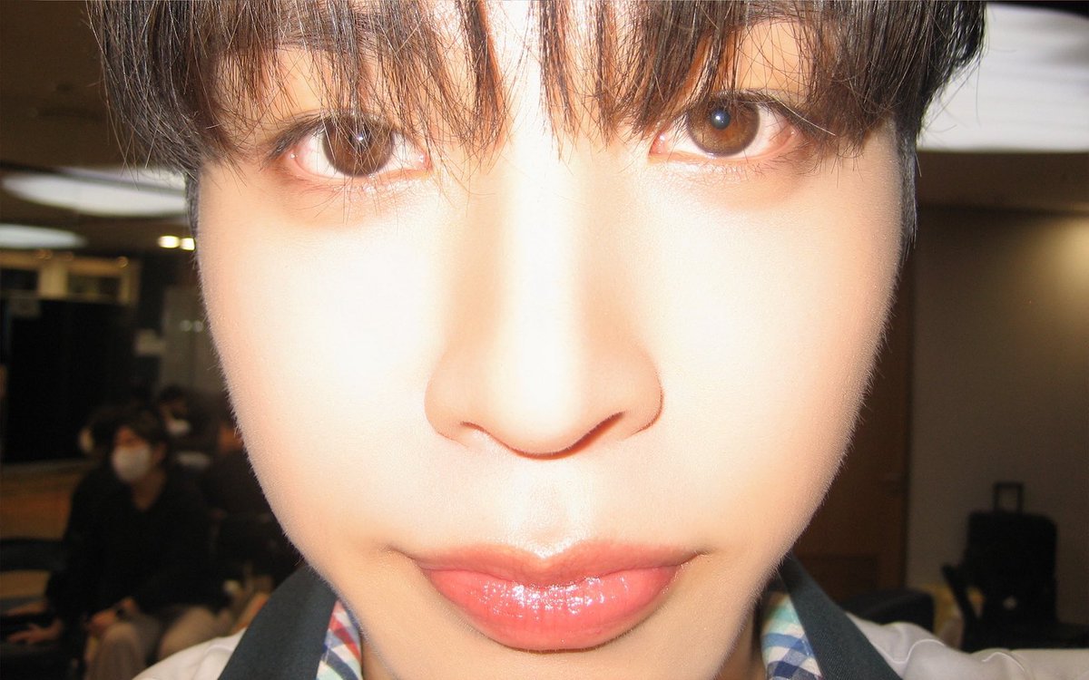johnjunghwan's tweet photo. Do you have games on your phone? https://t.co/ELki1AH3N3