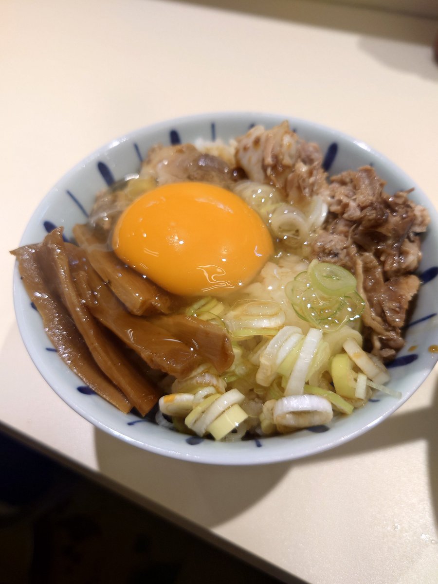 naritamryan's tweet photo. 二丁目ラーメン
ラーメン
賄い飯 https://t.co/fFnkAchZaP