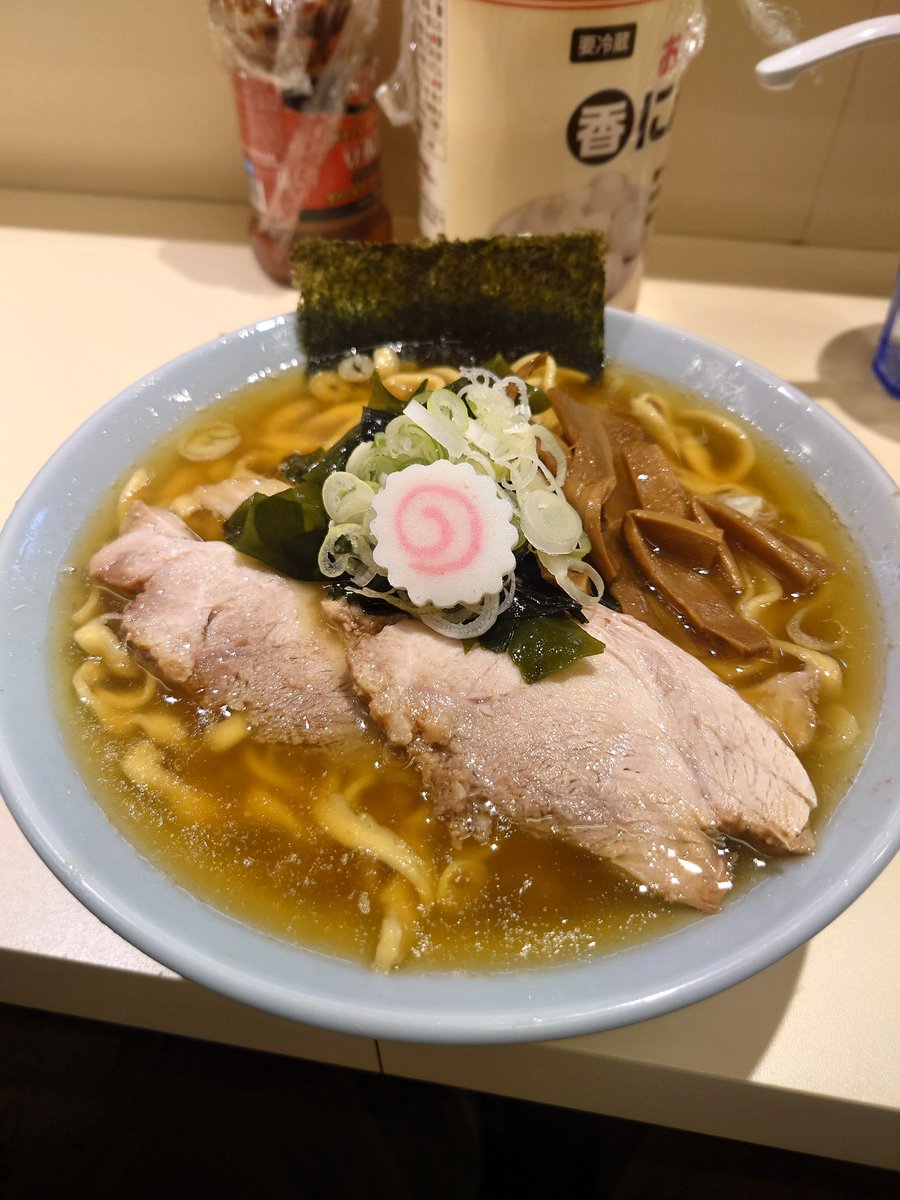 naritamryan's tweet photo. 二丁目ラーメン
ラーメン
賄い飯 https://t.co/fFnkAchZaP