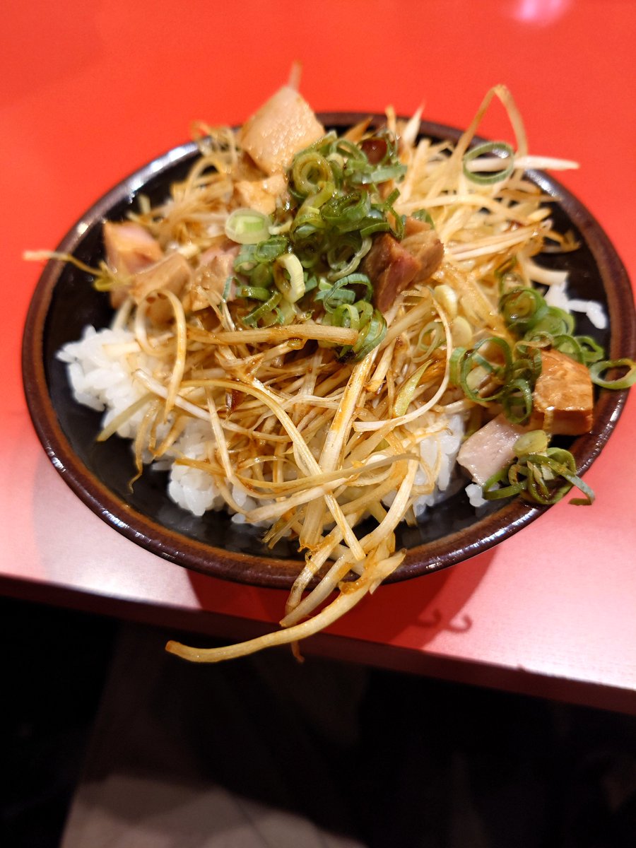 naritamryan's tweet photo. とらきち家
ラーメン
海苔
ネギ丼 https://t.co/xbktz5Ov04
