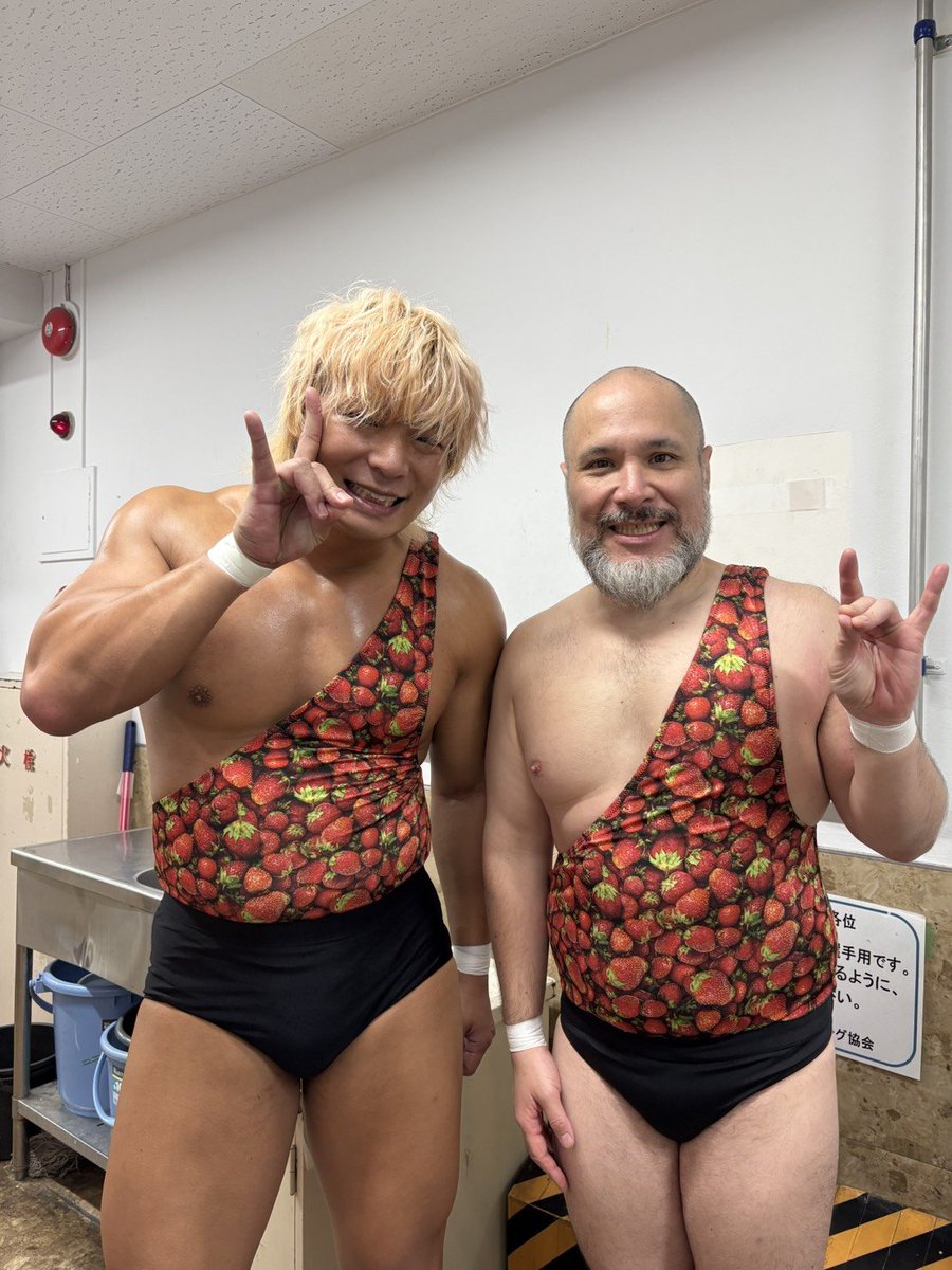 KANON_DA_YON's tweet photo. 上野さん10周年おめでとうございます！

そしてこんなドリームタッグをありがとうございますアントンさん！
#ddtpro https://t.co/VLjZAWpgQh
