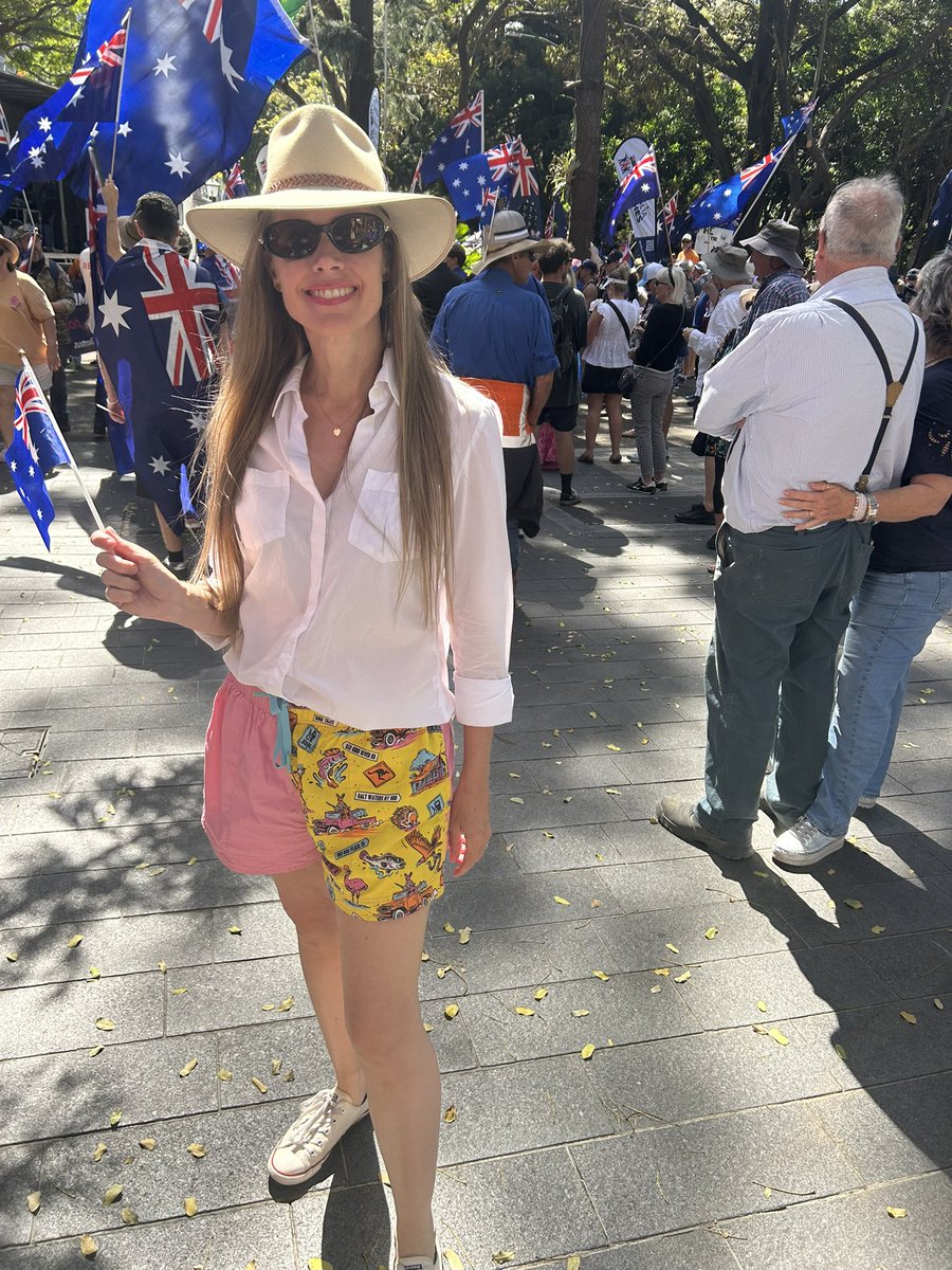 KatChadwick's tweet photo. Nice day for a walk in the Brisbane CBD with some friendly likeminded patriots 🇦🇺 
@scottchallen 
@marchforaus 
@AusLobby https://t.co/koN0UDZN1F