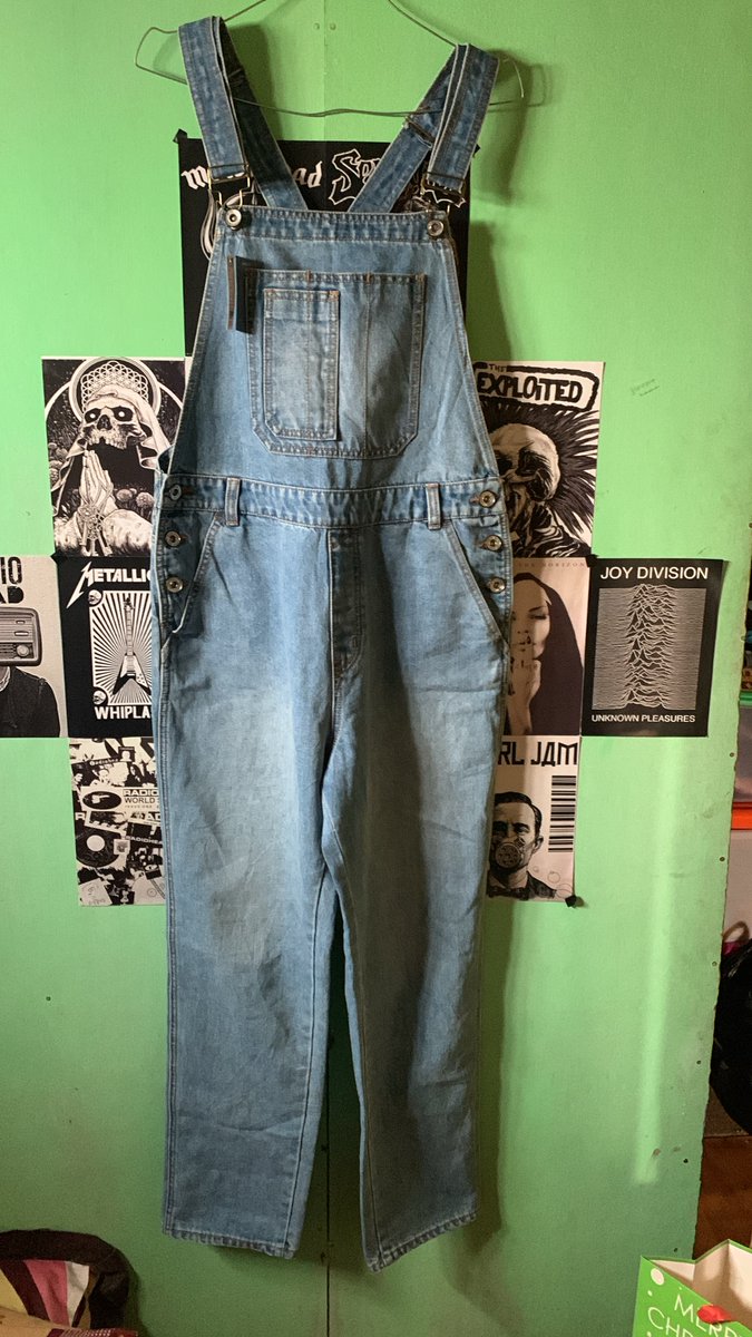 asrobothi's tweet photo. WTS preloved barang baruu kegedean 
panjang 135
paha 60 
lp 80
70k https://t.co/dyb2byGCeo