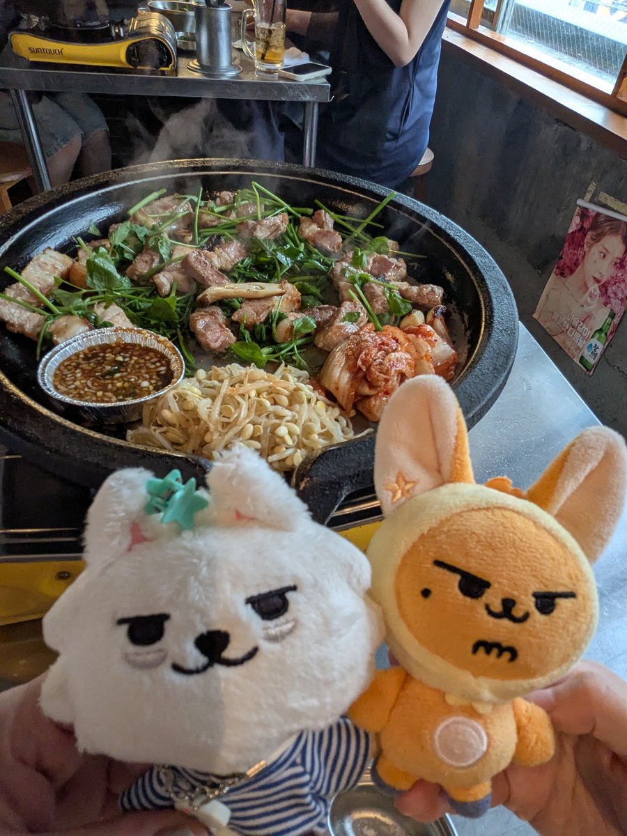 shao_hei's tweet photo. VRの後にいかさんとランチとお茶しました⸜( ॑꒳ ॑ )⸝前々よりゆっくりお話ししたかったのでお会いできて嬉しかった♪食べてみたかったミナリサムギョプサル美味しかった(*´༥` *) https://t.co/ZkKFNdw5lK