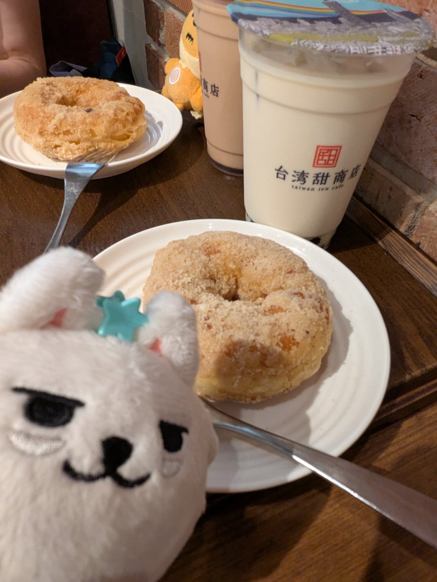 shao_hei's tweet photo. VRの後にいかさんとランチとお茶しました⸜( ॑꒳ ॑ )⸝前々よりゆっくりお話ししたかったのでお会いできて嬉しかった♪食べてみたかったミナリサムギョプサル美味しかった(*´༥` *) https://t.co/ZkKFNdw5lK
