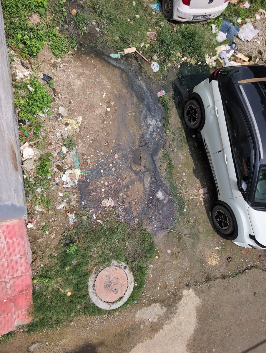 vikasshukla3's tweet photo. @LMC_Lucknow
@Sushma_Kharkwal 

I have been complaining since 04.09.2026 to sewarage department regarding overflowing of sewerage waste on street, but each time complaint gets closed by uploading fake pictures.
Address - D-2/201 Vastu Khand Gomti Nagar 
Contact No -9795491275 https://t.co/rYjbHbswXF