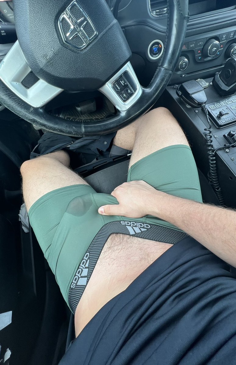 YoungCopX's tweet photo. RT if u wanna taste my precum🤤😈 https://t.co/ZDtHiZWUZ8