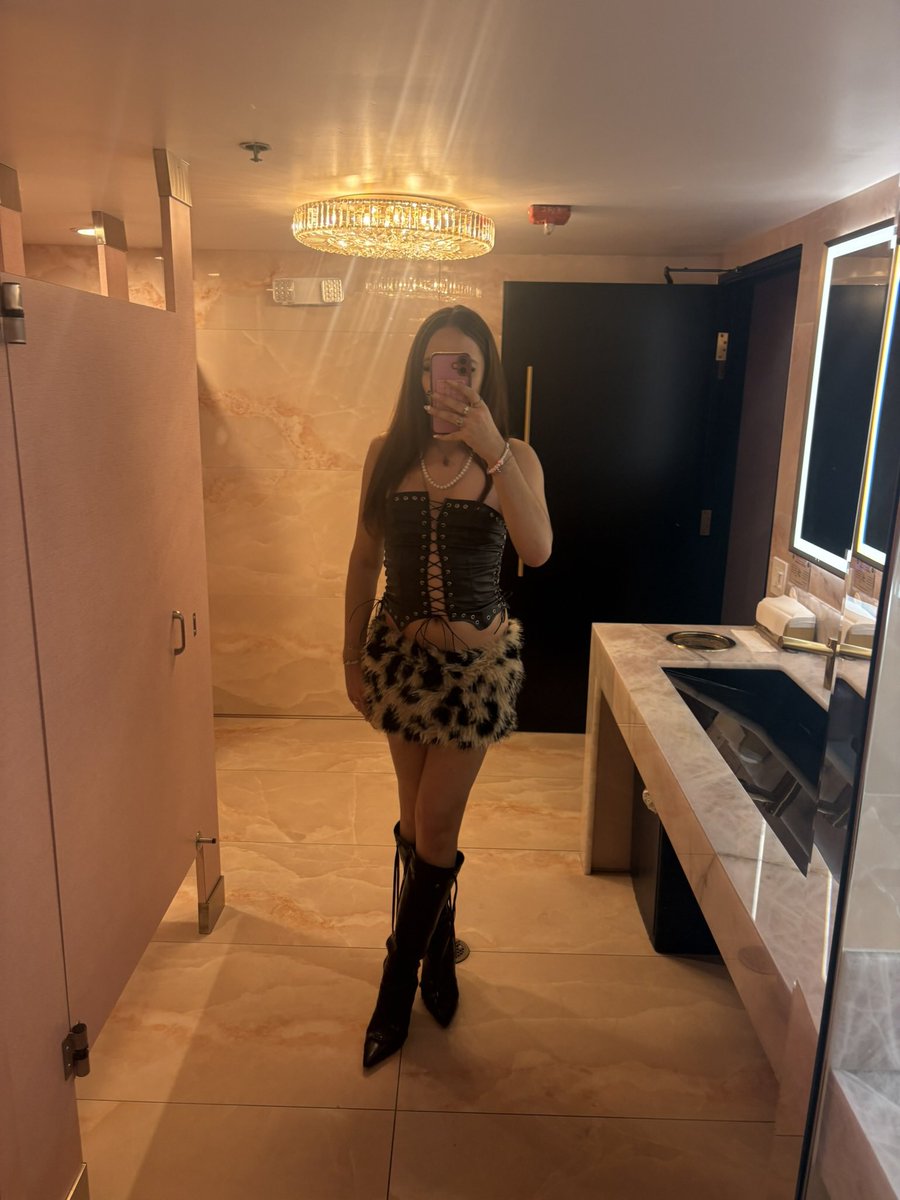 hylttsagg's tweet photo. lil dump of this weekend 🫶🏻 #femboy @hylttsag https://t.co/U68kiL9B8O