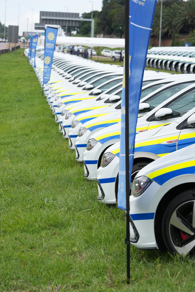 AfricaFirsts's tweet photo. South Africa 🇿🇦 donated state-of-the-art vehicles to the South African Police Service (SAPS) for improved patrol visibility, faster emergency response, and protecting communities in 2025. https://t.co/UdCcHx7Ncw