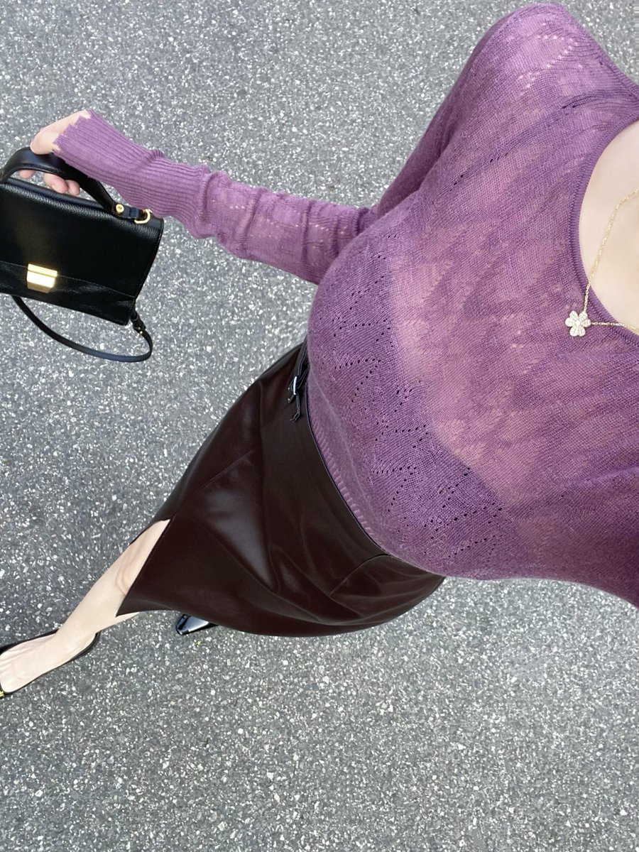 willalnfa's tweet photo. Meeting my bestie for afternoon tea. Looks like I’m a bit overdressed leh. https://t.co/3clt6eZAQs