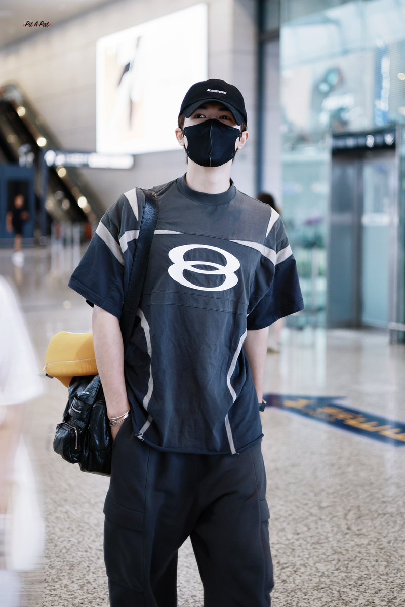 PitAPat1020's tweet photo. 260913 SHA🛫

@patrick_pppat

#PatrickFinkler #Patrick
#แพทริค #เจ้าปลาดาว
#尹浩宇 #Patrick尹浩宇 https://t.co/ZMRnWGvKwT