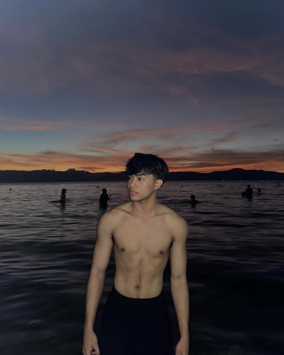 mamoruchiba2027's tweet photo. One fine Hung Boyfriend. Sarap so much. 🥵 https://t.co/Z7Aw6Z0dON