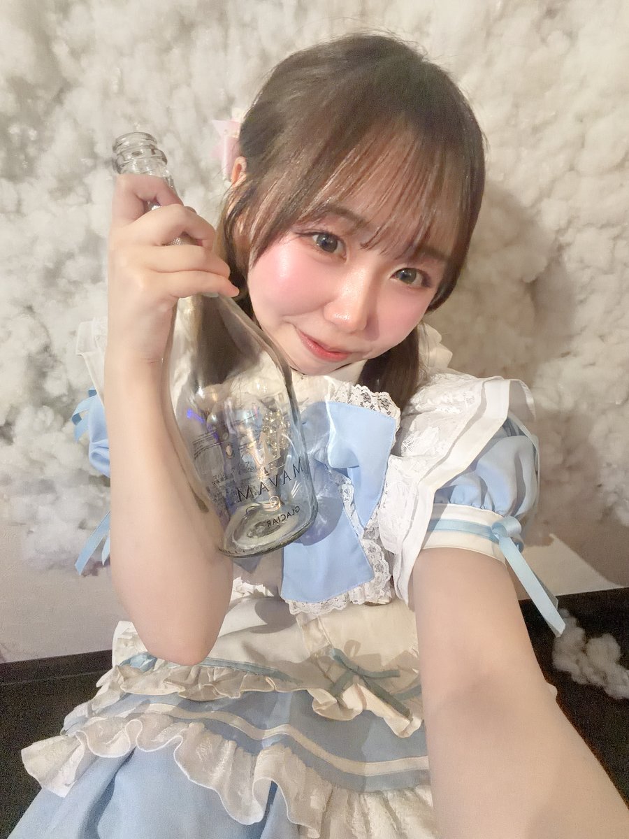 uimaruchan_'s tweet photo. 昨日ありがとうございます♡♡
22歳ラストでした✨️
今年見つけてくれた人もずっと知ってくれてる人もみんな優しくて味方でいてくれるから毎日頑張れてます😭
22歳もたくさん幸せにしてくれてありがとう🎀 https://t.co/2GaEdkoETG