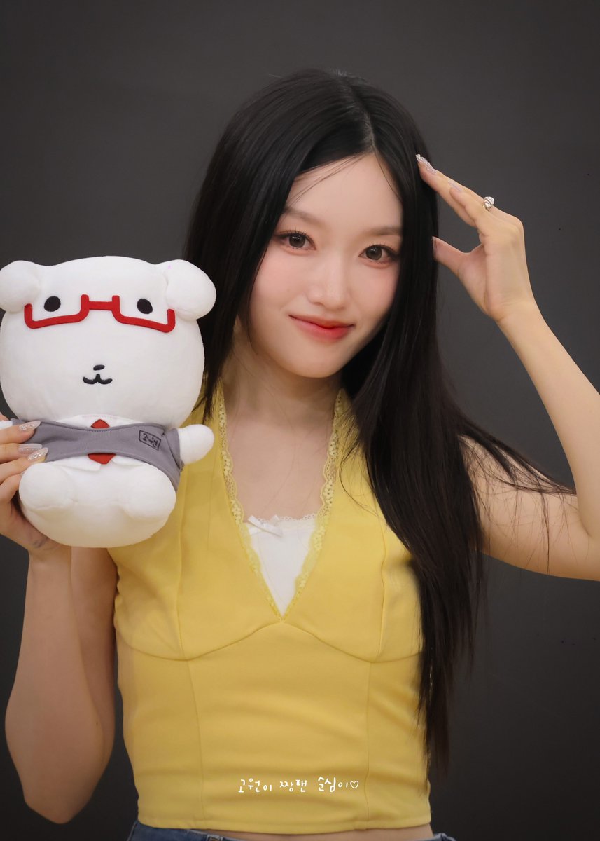 soonsime_'s tweet photo. 260912 #고원 #GOWON
노란색이 너무 잘 어울려서 감동받음 ... https://t.co/A5N8CId3FU