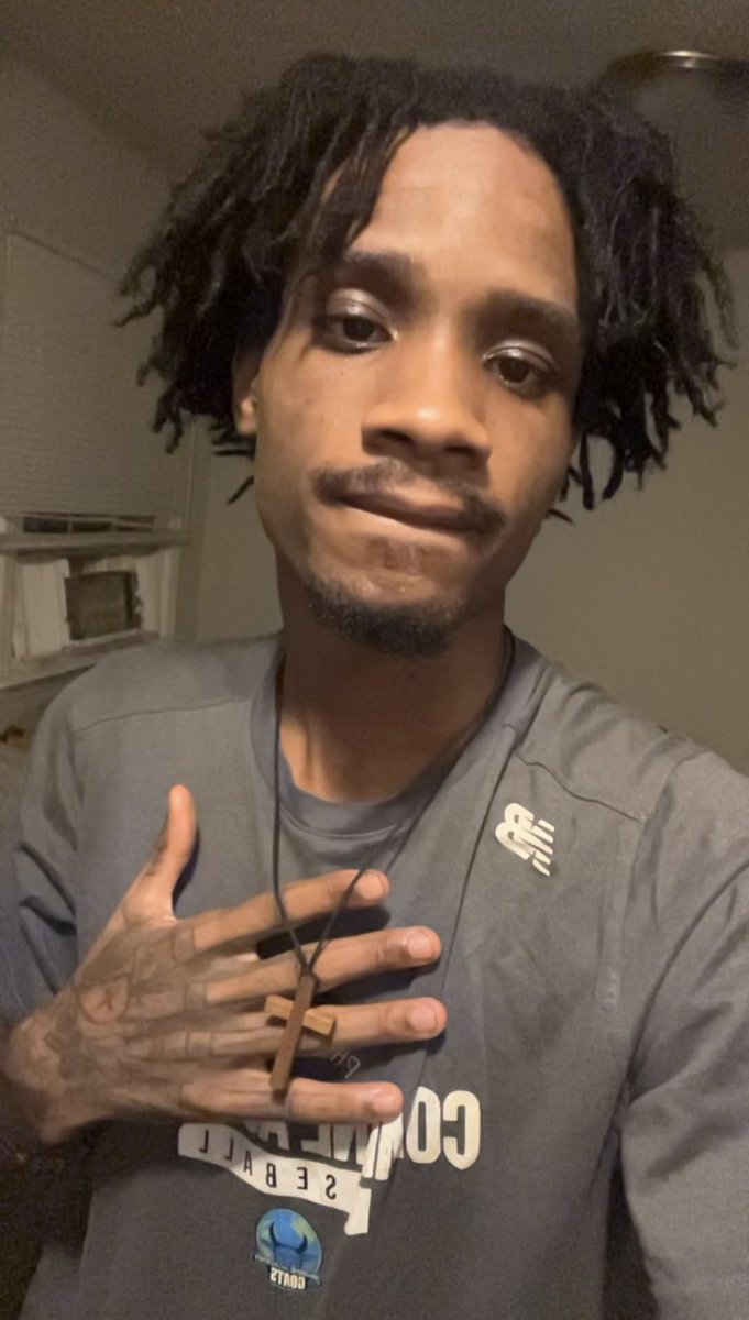 ykswavy1's tweet photo. A lil photo dump 🤷🫠 #tattoos #fyp #viral #dump https://t.co/v57D7EbKir