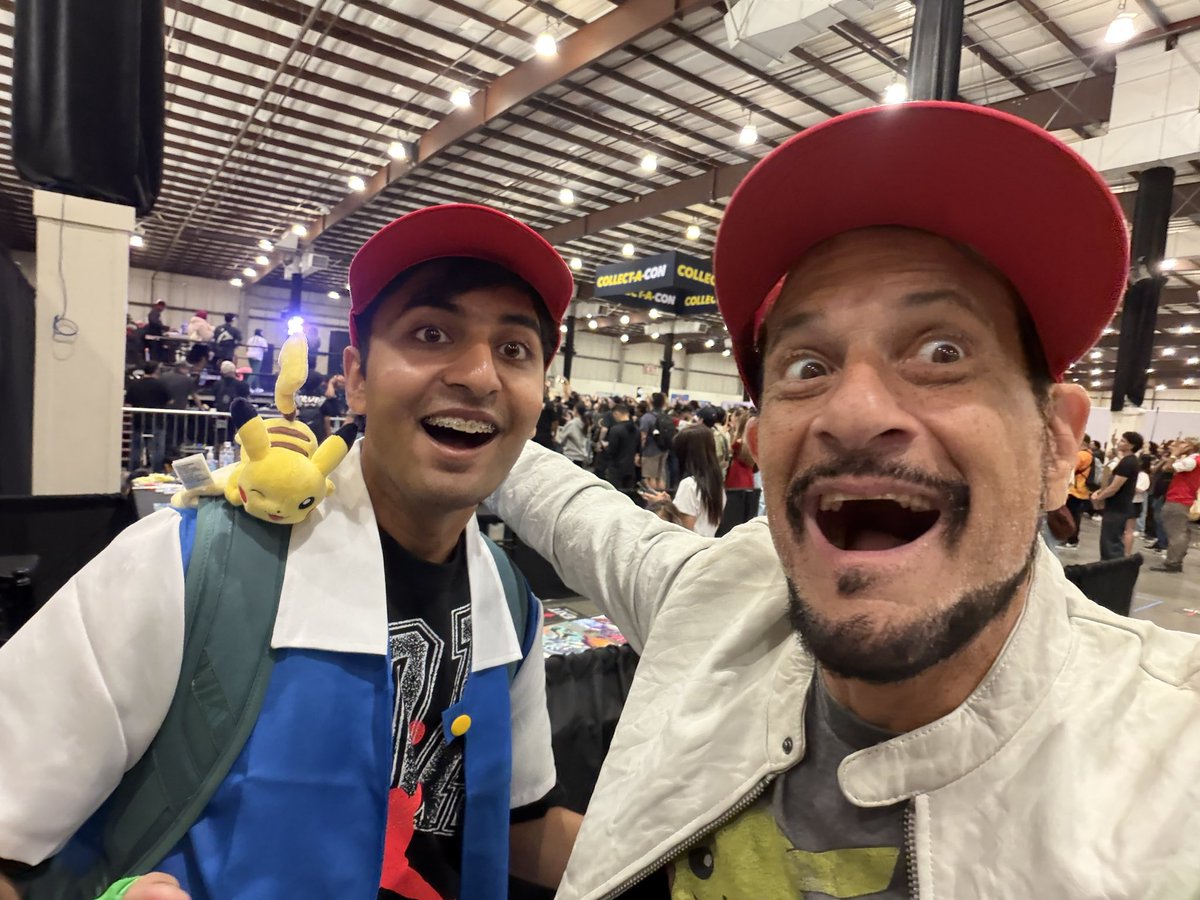 NeilNaidu06's tweet photo. Gotta catch ‘em all! Pleasure to meet with the forever OG singing legend, the one and only @jasonpaigeshow 

#PokemonTheme #JasonPaige https://t.co/aSXoBtUFB1