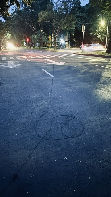 kikemaraka's tweet photo. El sábado 29 de agosto, tuve un accidente en moto por culpa de un cable de @Telmex suelto a la mitad de la calle, se enredó en el volante, tengo fractura de clavícula y golpes. Quién responde.
@Alcaldia_Coy @Carlos_Slim_D @arturoelias @FiscaliaCDMX @SeGobCDMX @ClaraBrugadaM. https://t.co/BYnBD20tQW