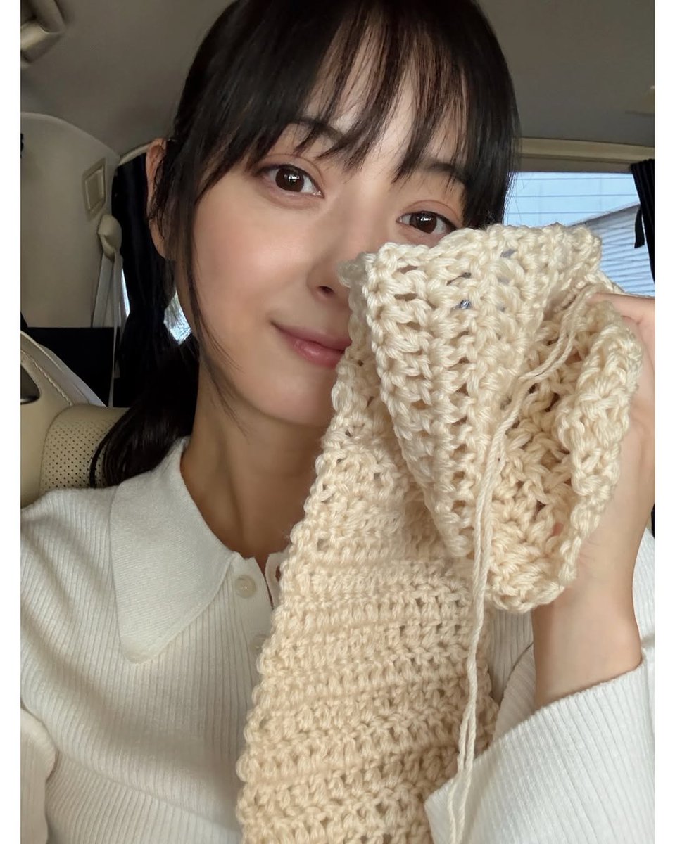 SPAWNEYCOCK's tweet photo. 編み物🧶🪡
マフラーやブランケット、スヌード、バッグを編む。
現場や移動中に。
癒し😌 https://t.co/Dd6MYxEWFl